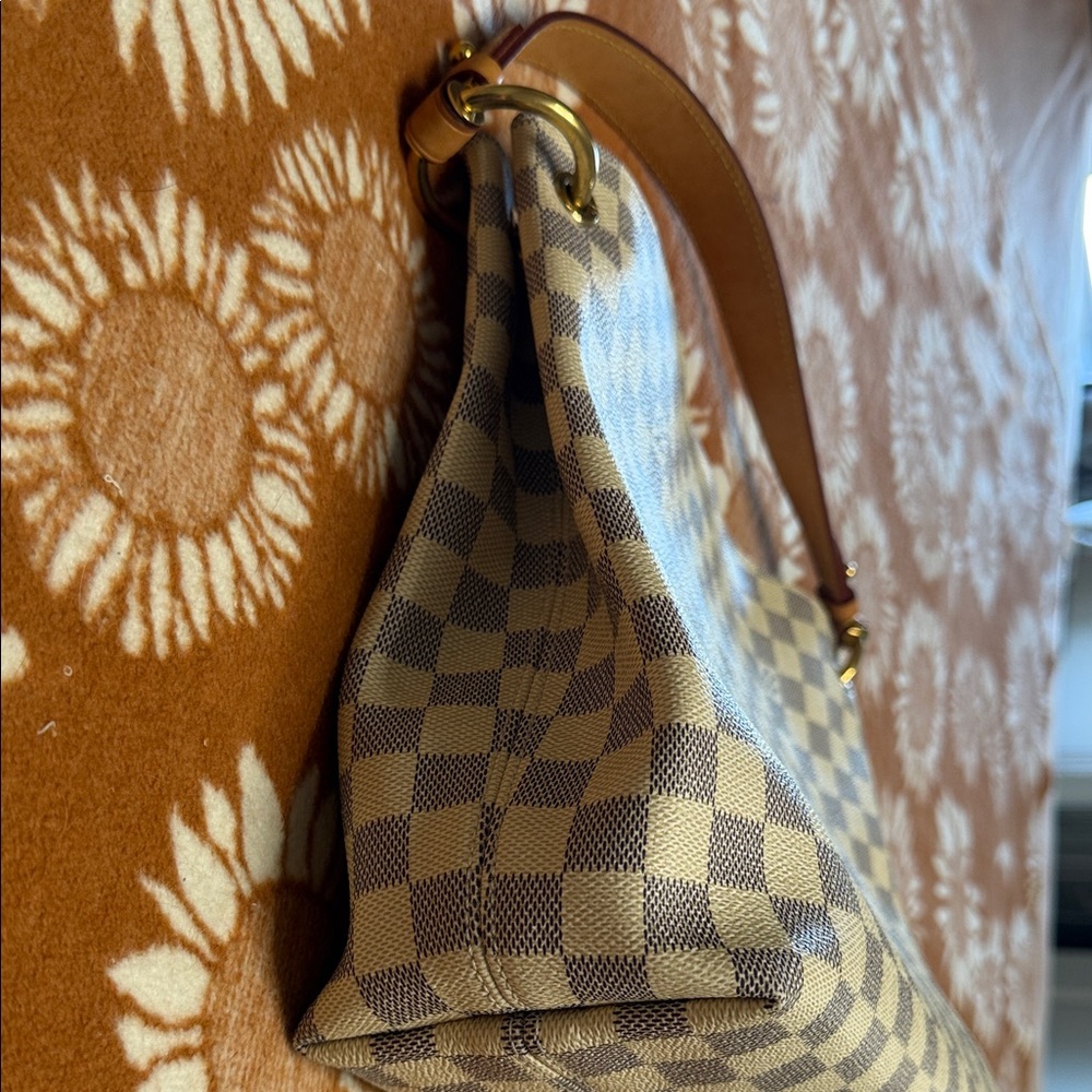 Louis Vuitton Damier Azur Checkerboard Shoulder Bag in White and Blue - Picture 4 of 11